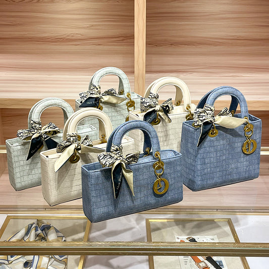 Chic Croc-Embossed Top-Handle Bag for Women, Lady-Inspired Versatile Shoulder Crossbody Purse with Sophisticated Premium Look, A Light Luxury Everyday Essential