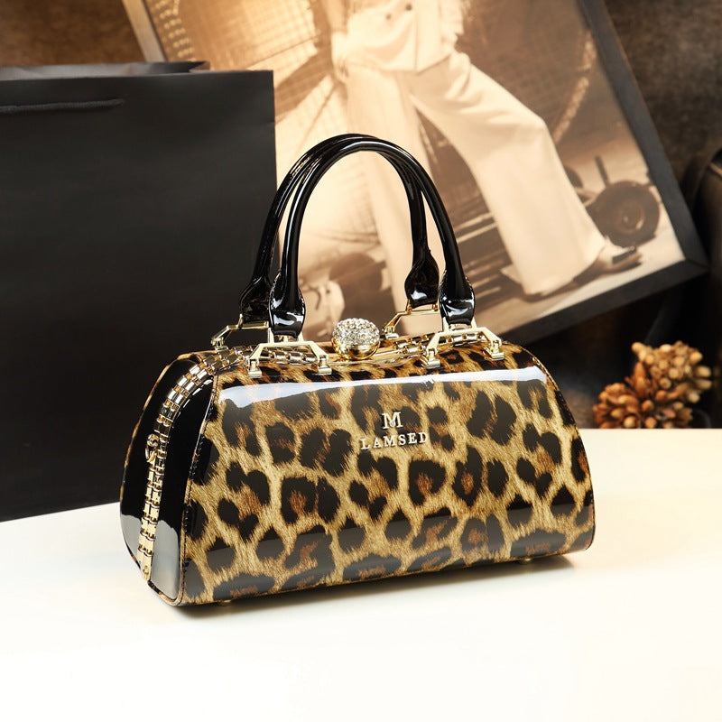 Large Capacity Pillow Tote Bag for Women Shoulder Crossbody Handbag, Versatile Mommy Purse with Soft Comfortable Design
