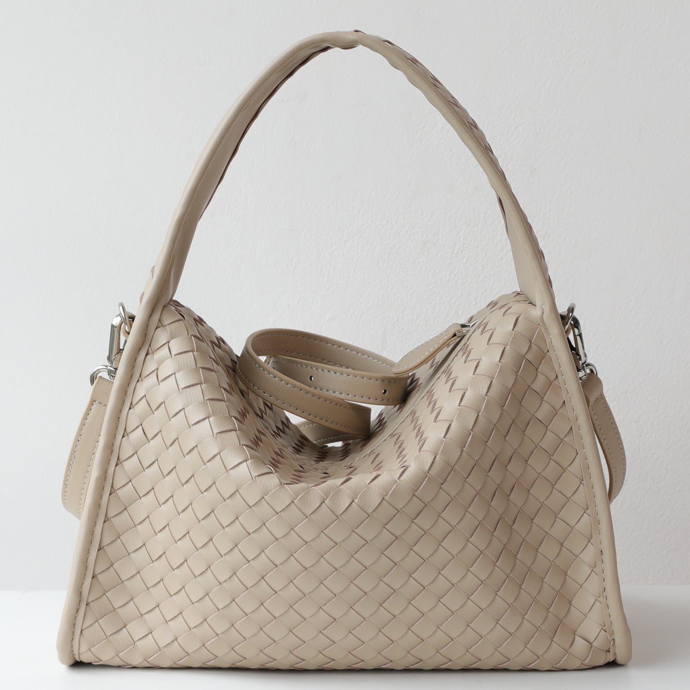 Handwoven Pillow Bag for Women Minimalist Commuter Shoulder Crossbody Handbag, Niche Versatile Purse with Artisan Texture