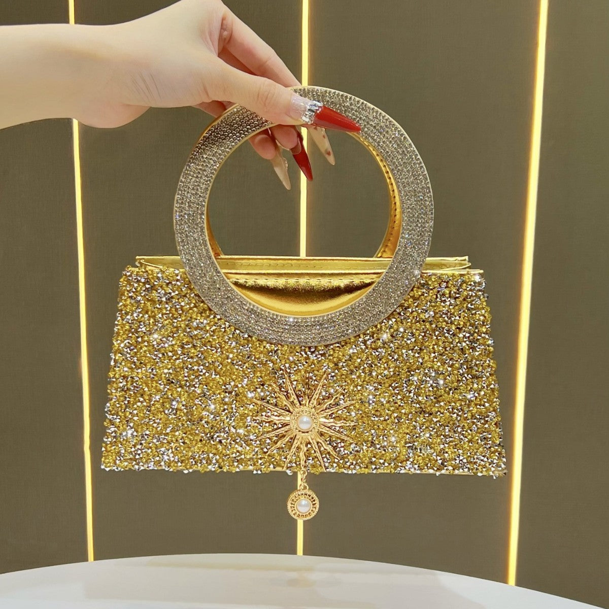 Dazzling Rhinestone-Embellished Evening Bag for Women, A Light Luxury Chain Crossbody Handbag with Premium Elegant Design, Perfect for Banquets Weddings & Formal Events