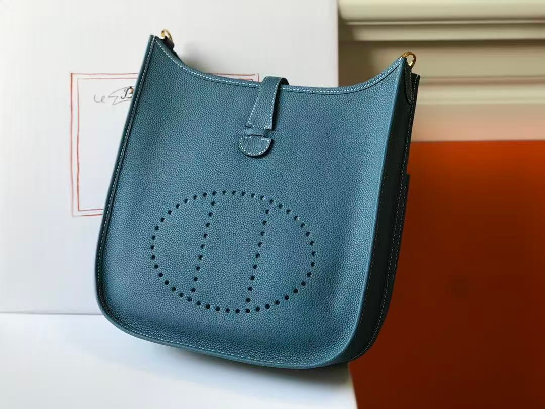 Genuine Top Layer Cowhide Evelyne-Style Crossbody Bag for Women, Mid-High End Boutique Quality Handbag, Wholesale Bulk Order Available for Ladies