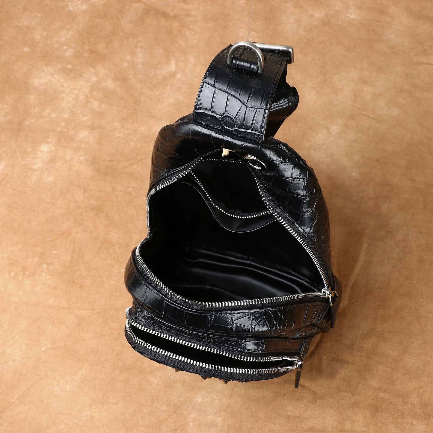 New Arrival Croc-Effect Genuine Leather Chest Bag for Men, A Trendy Crossbody Shoulder Bag with Unique Casual Style