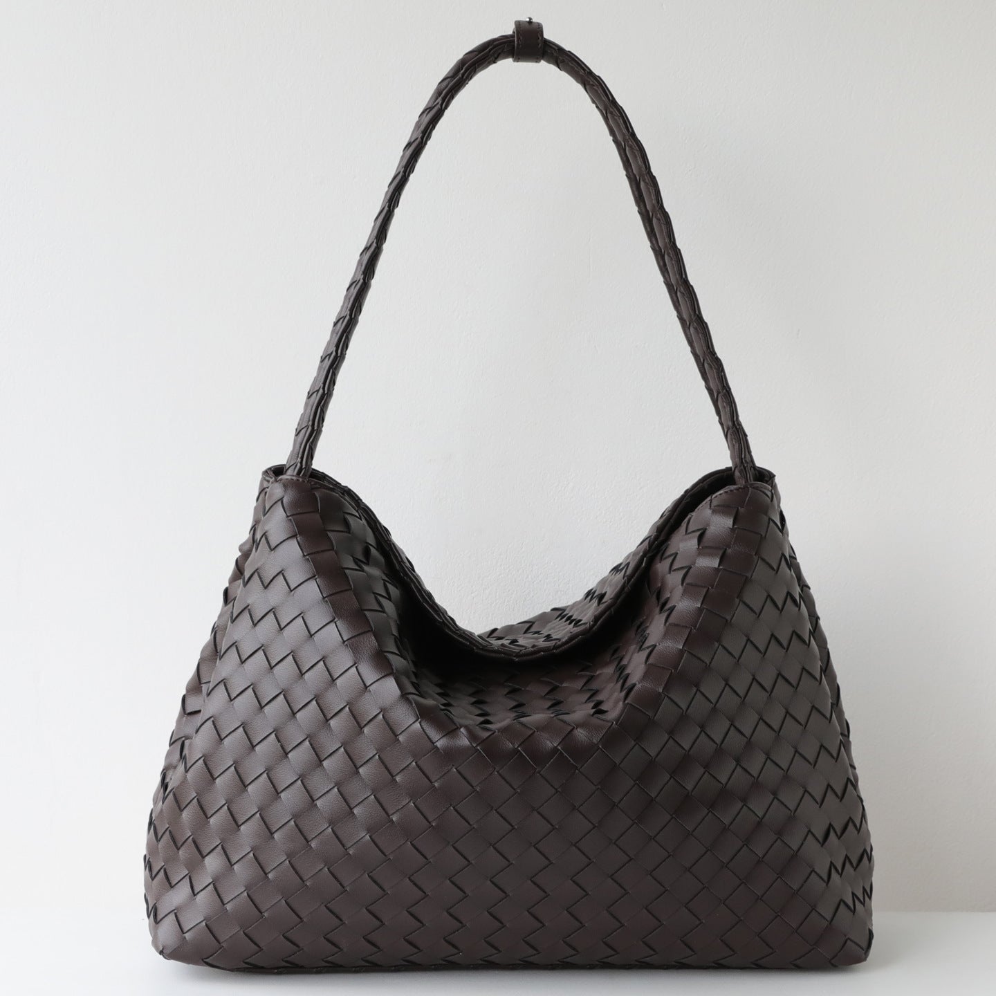 Korean Style Slouchy Woven Tote Bag for Women Large Capacity Vintage Shoulder Handbag, Niche Designer Purse with Natural Woven Texture