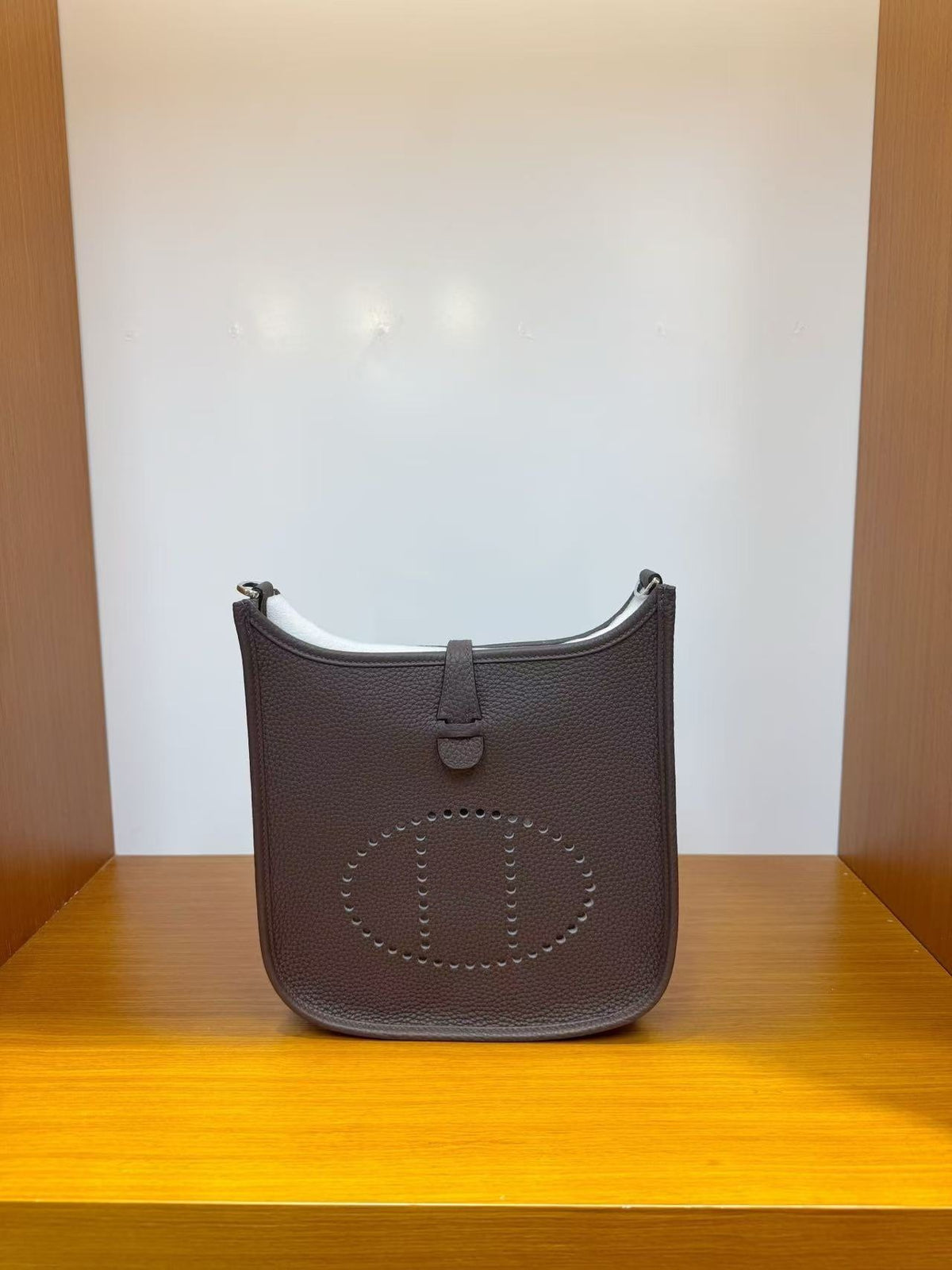 Women's Pebbled Leather Cross-Body Shoulder Bag, Hermès-Inspired Hollow-Out Design, Premium Cowhide Satchel for Daily Use, Factory Direct Bulk Supply