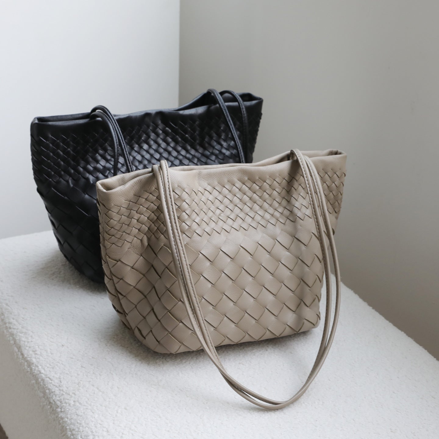 Sheepskin Woven Bucket Underarm Bag for Women Niche Slouchy Commuter Shoulder Handbag, Versatile Genuine Leather Purse with Soft Artisan Texture