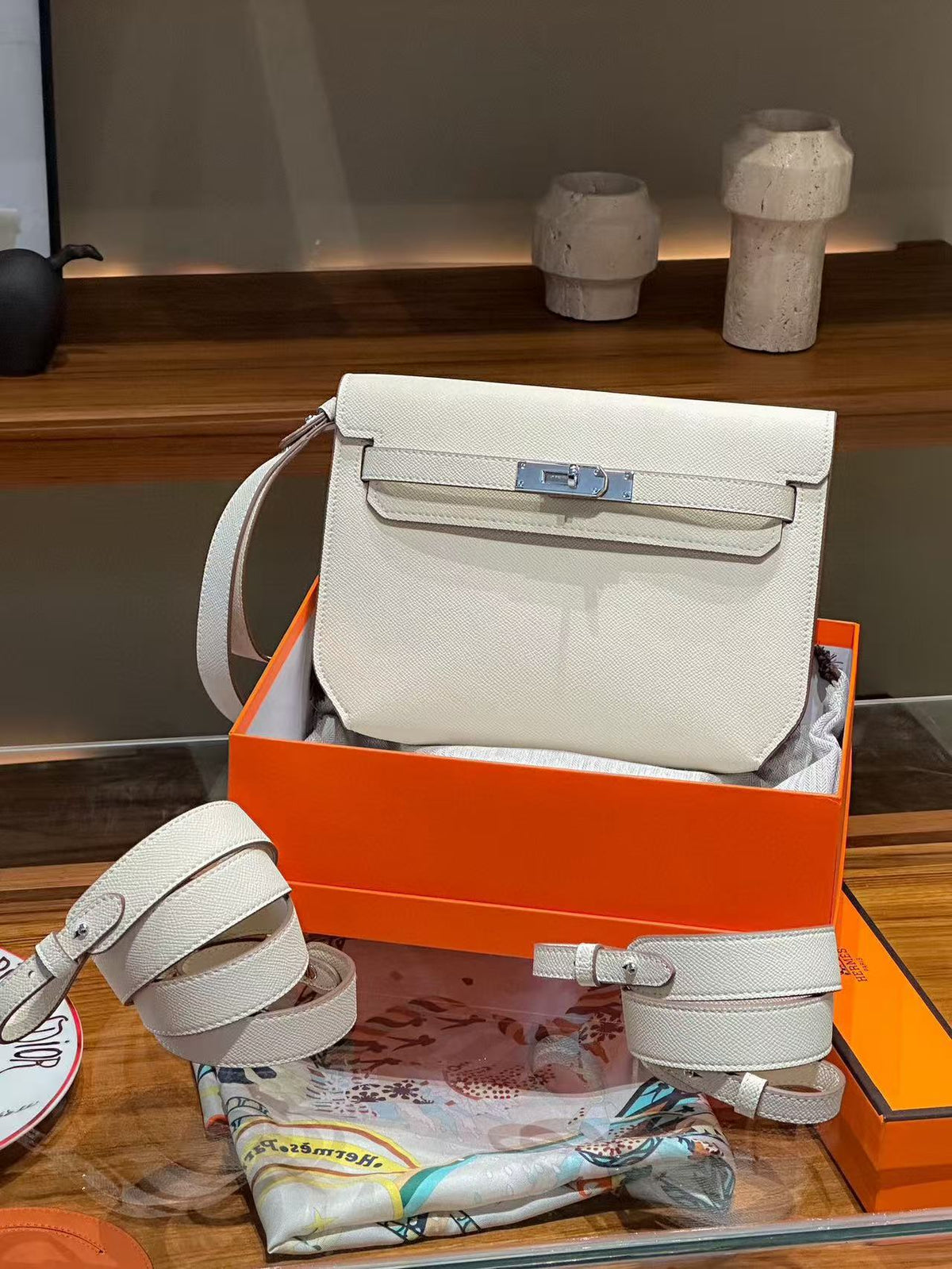 Genuine Leather Kelly-Style Messenger Bag for Women, 2025 Hermès-Inspired Palm Texture Lock Clasp Shoulder Crossbody Top Handle Purse, Trendy Casual Small Square Handbag for Ladies
