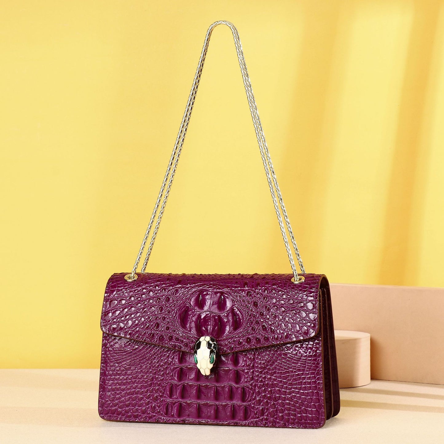 New Arrival Croc-Effect Small Square Bag for Women, A Light Luxury Shoulder Crossbody Handbag with Versatile Fashionable Design