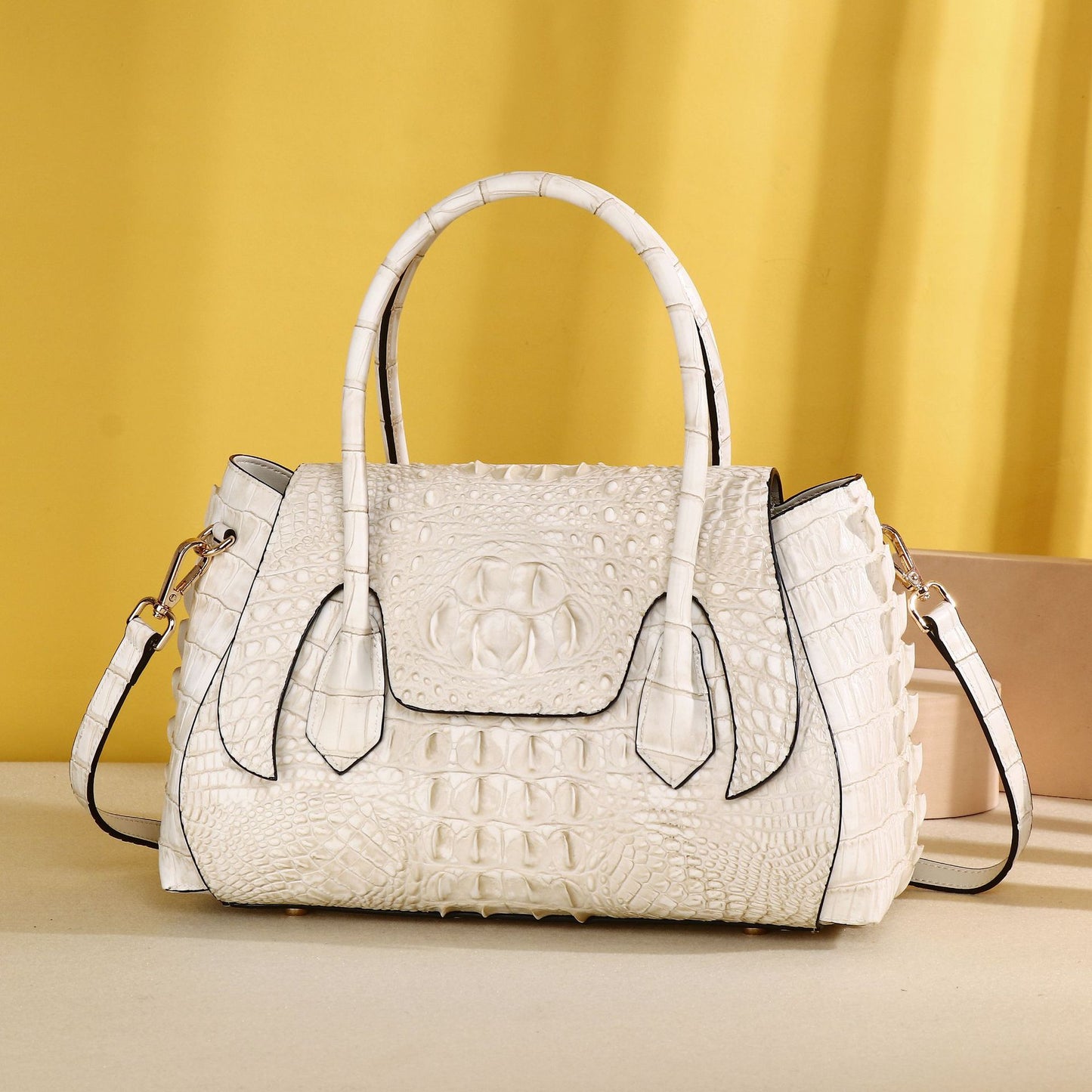 New Arrival Croc-Effect Horn-Shaped Bag for Women, A High-End Casual Top-Handle Shoulder Crossbody Handbag with Fashionable Trendy Design