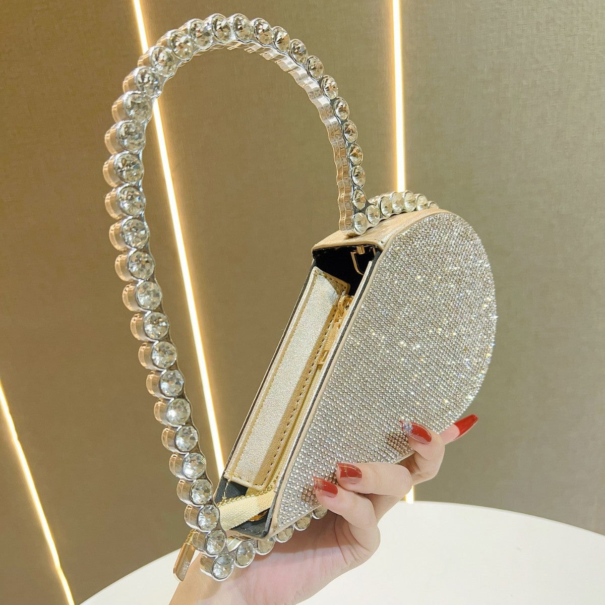 Dazzling Rhinestone Heart-Shaped Clutch for Women, A Korean-Style Top-Handle Evening Bag with Removable Crossbody Shoulder Strap, Perfect for Banquets Weddings & Parties