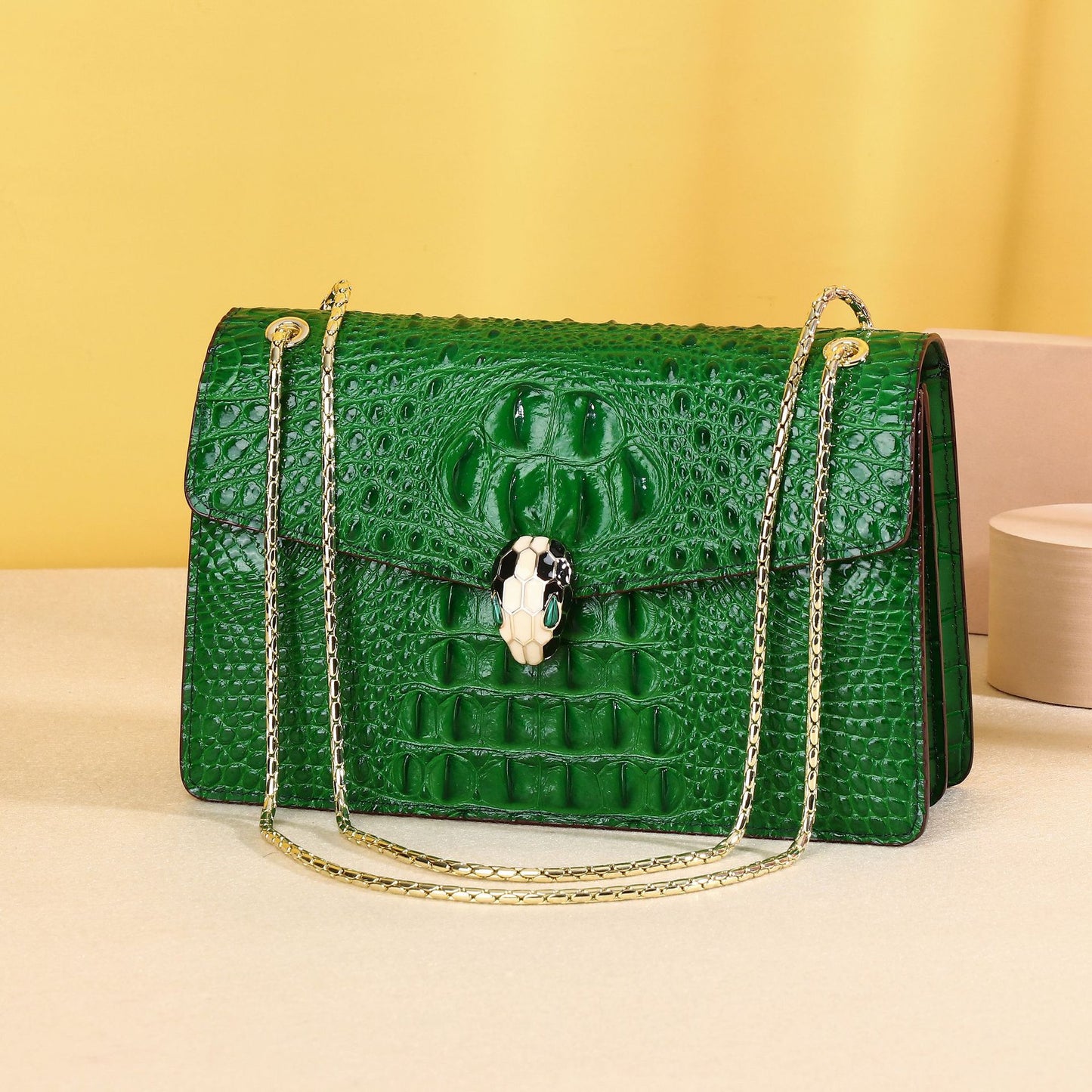 New Arrival Croc-Effect Shoulder Bag for Women, A Trendy Crossbody Chain Handbag with Croc-Bone Pattern Design