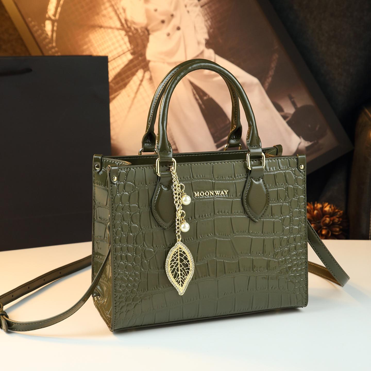 New Arrival Croc-Effect Genuine Leather Underarm Shoulder Bag for Women, A Versatile Crossbody Handbag with Premium Commuter Design & Sophisticated Style