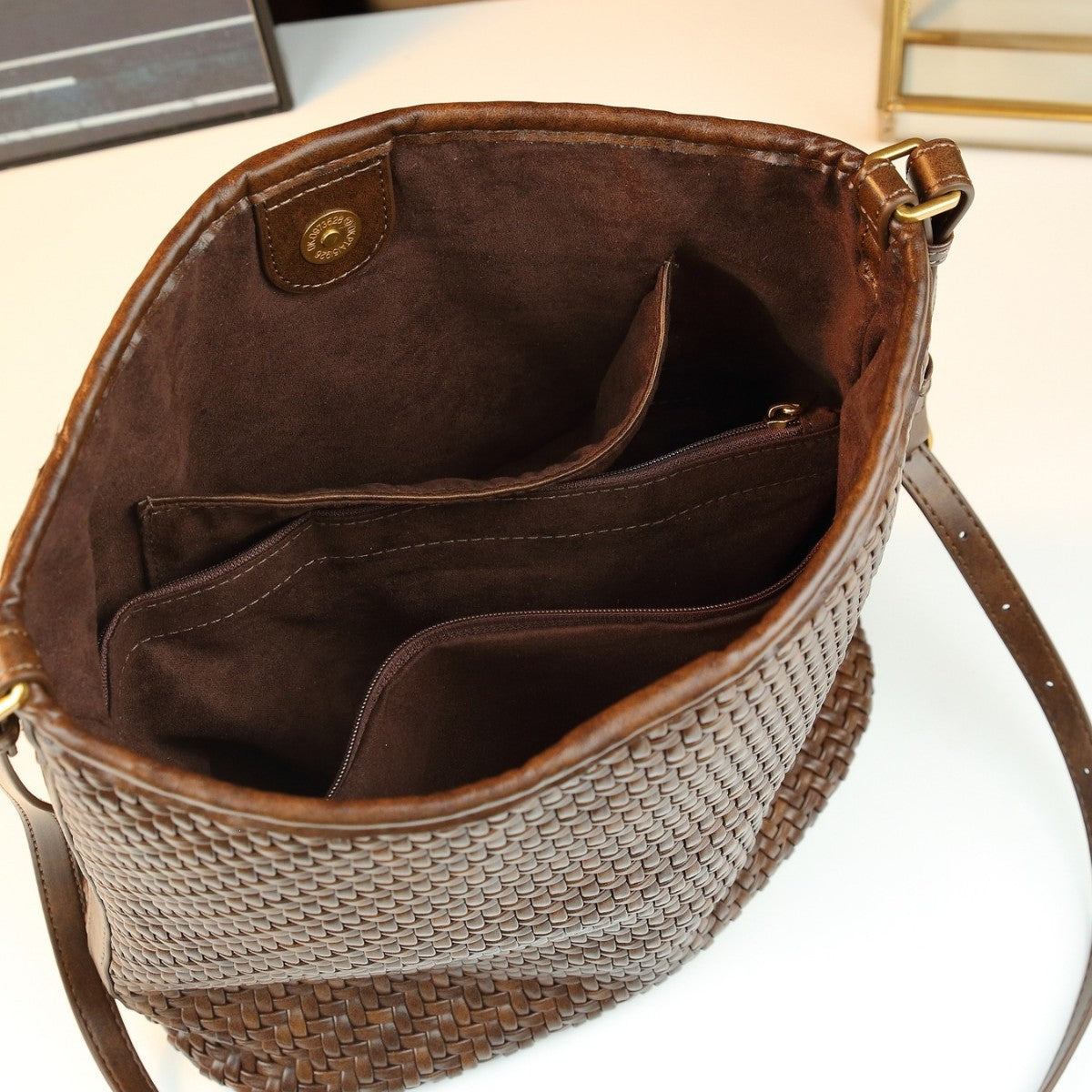 Woven Tote Bag for Women Fall Winter Large Capacity Travel Shoulder Handbag with Detachable Small Pouch, Versatile Everyday Carryall