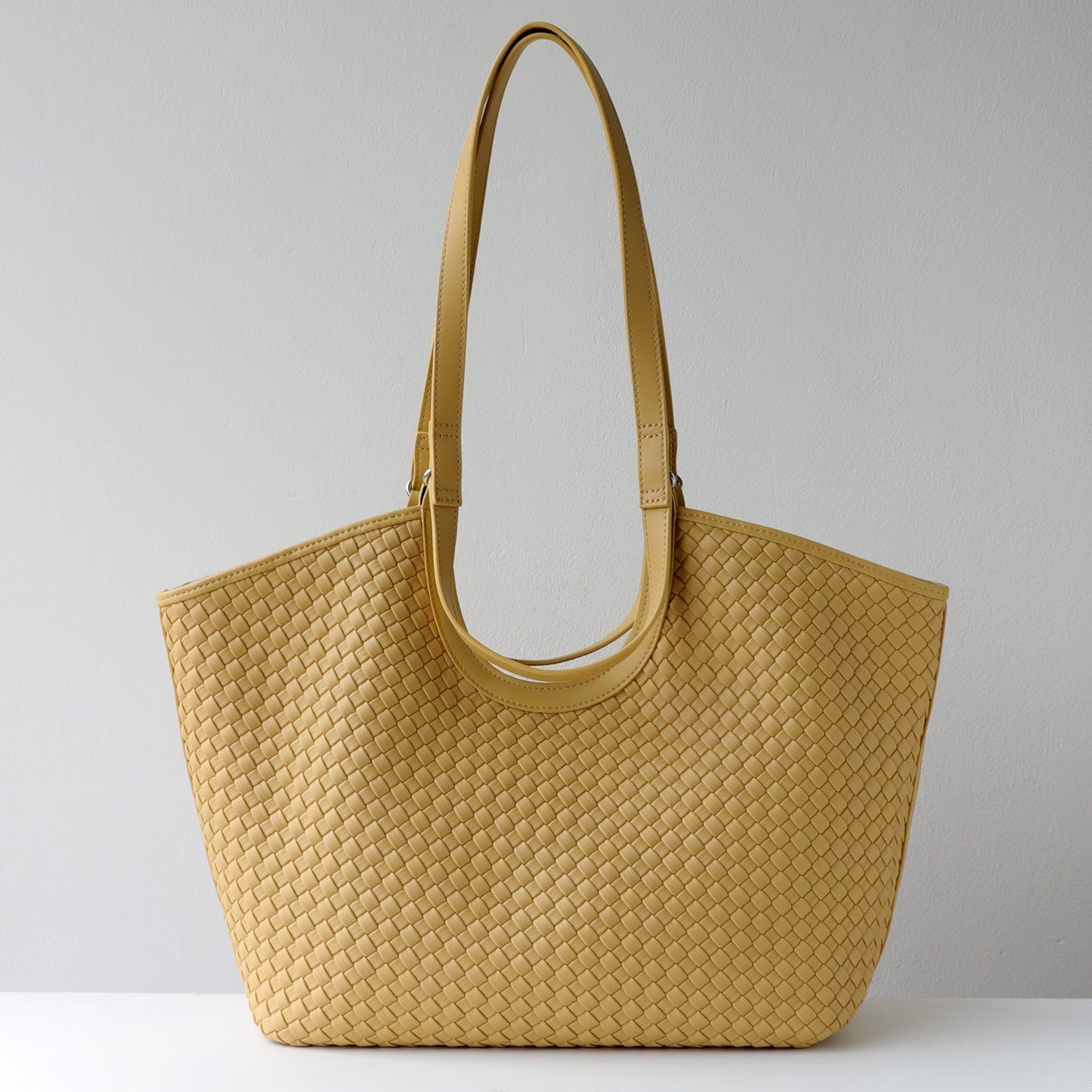 Woven Tote Bag for Women Large Capacity Relaxed Commuter Shoulder Handbag, Premium Versatile Purse with Natural Textured Design