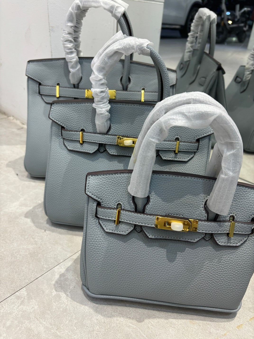 Genuine Pebbled Leather Birkin-Style Gold Hardware Large Capacity Handbag for Women, European Fashion Top Handle Purse, Trendy Casual Tote Bag for Ladies