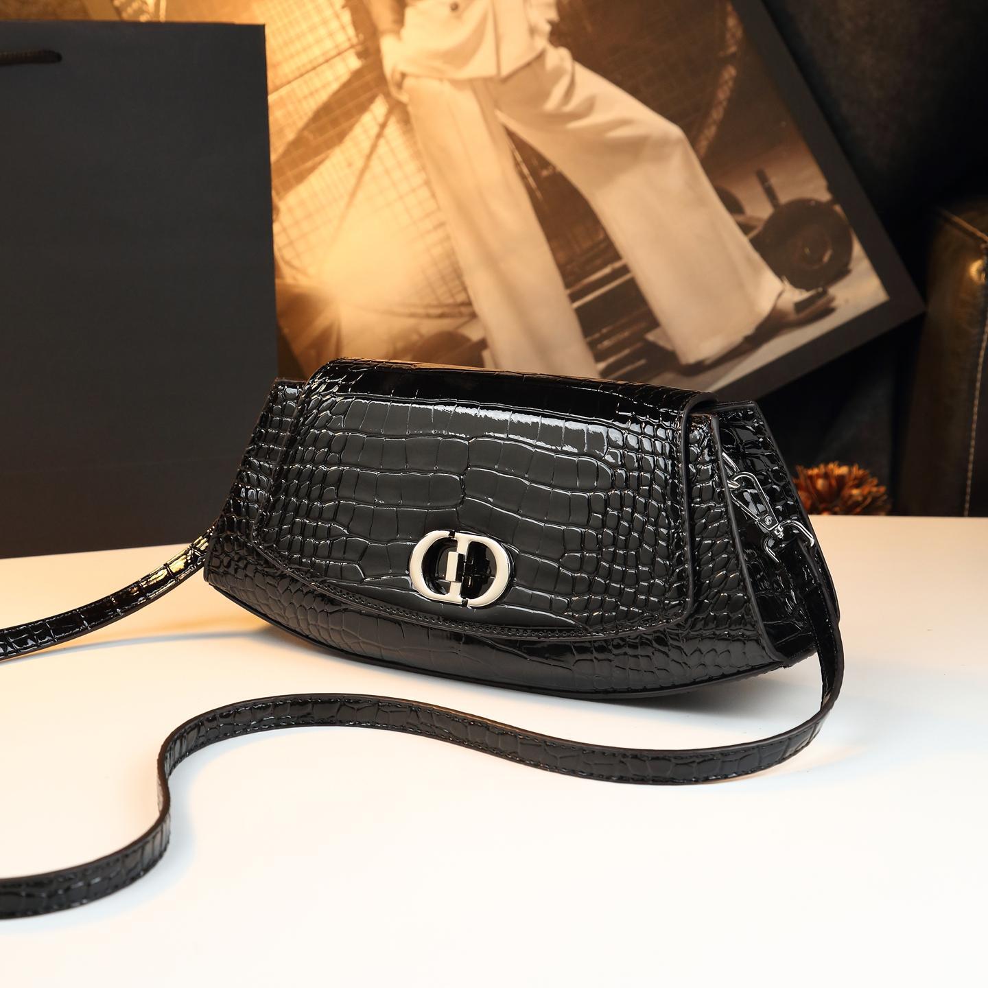 Genuine Leather Croc-Embossed Crossbody Bag – Women's Underarm Shoulder Purse, Trendy Casual Small Handbag for Daily Use