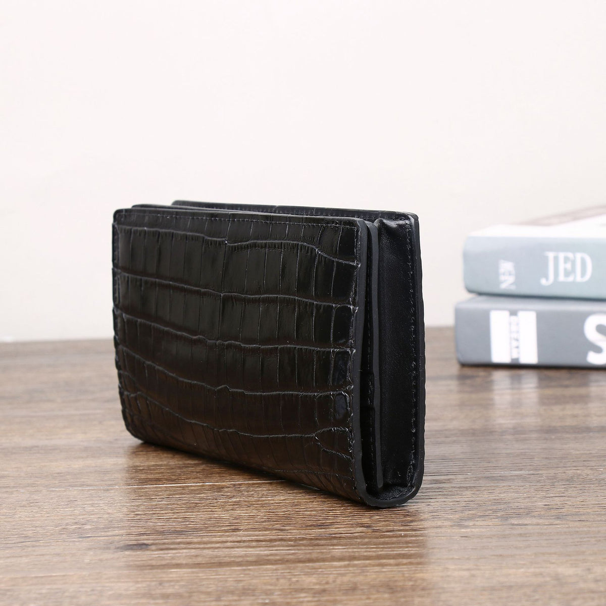 New Arrival Croc-Effect Suit Clutch Wallet for Men, A Multi-Functional Card Holder with Multiple Slots, Perfect Business Accessory