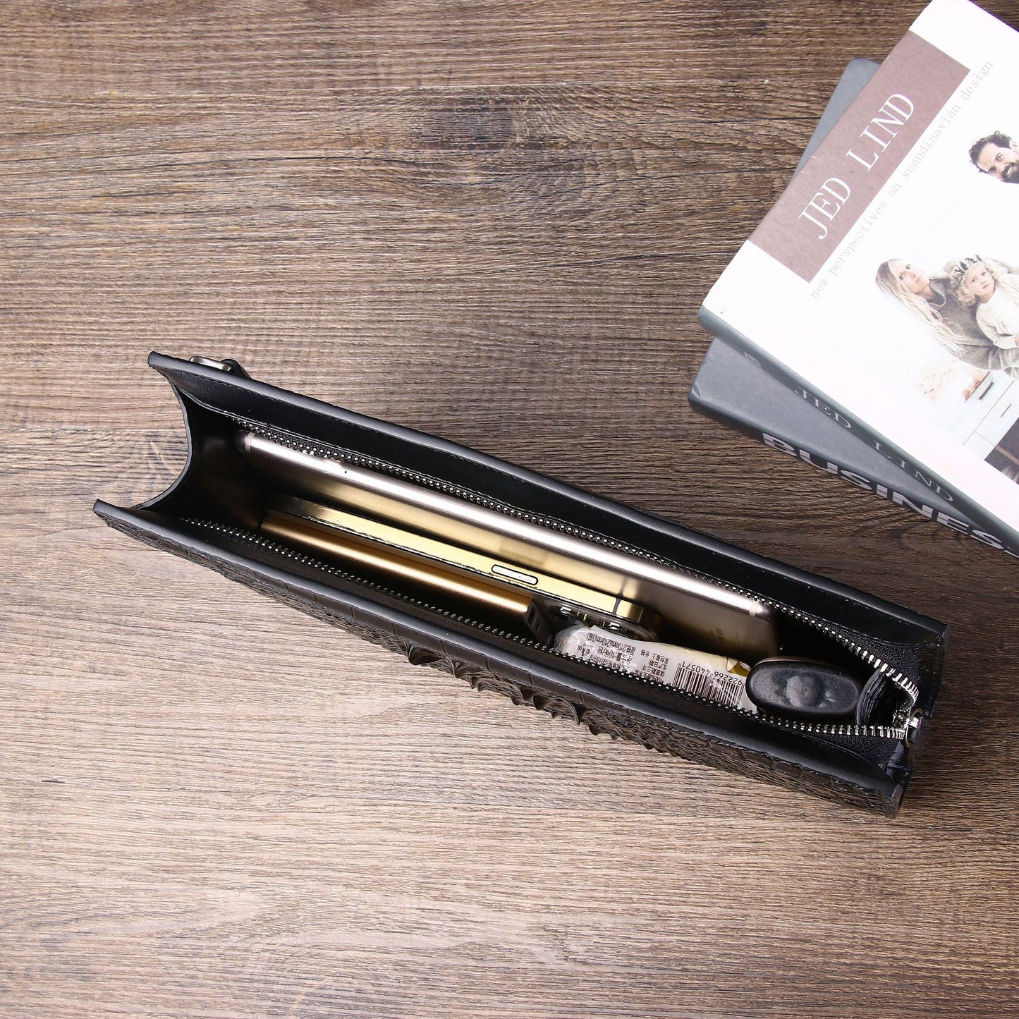 New Arrival Croc-Effect Large Clutch Bag for Men, A Multi-Functional Envelope Wallet with Classic Fashionable Design, Perfect for Documents, Travel & Daily Use