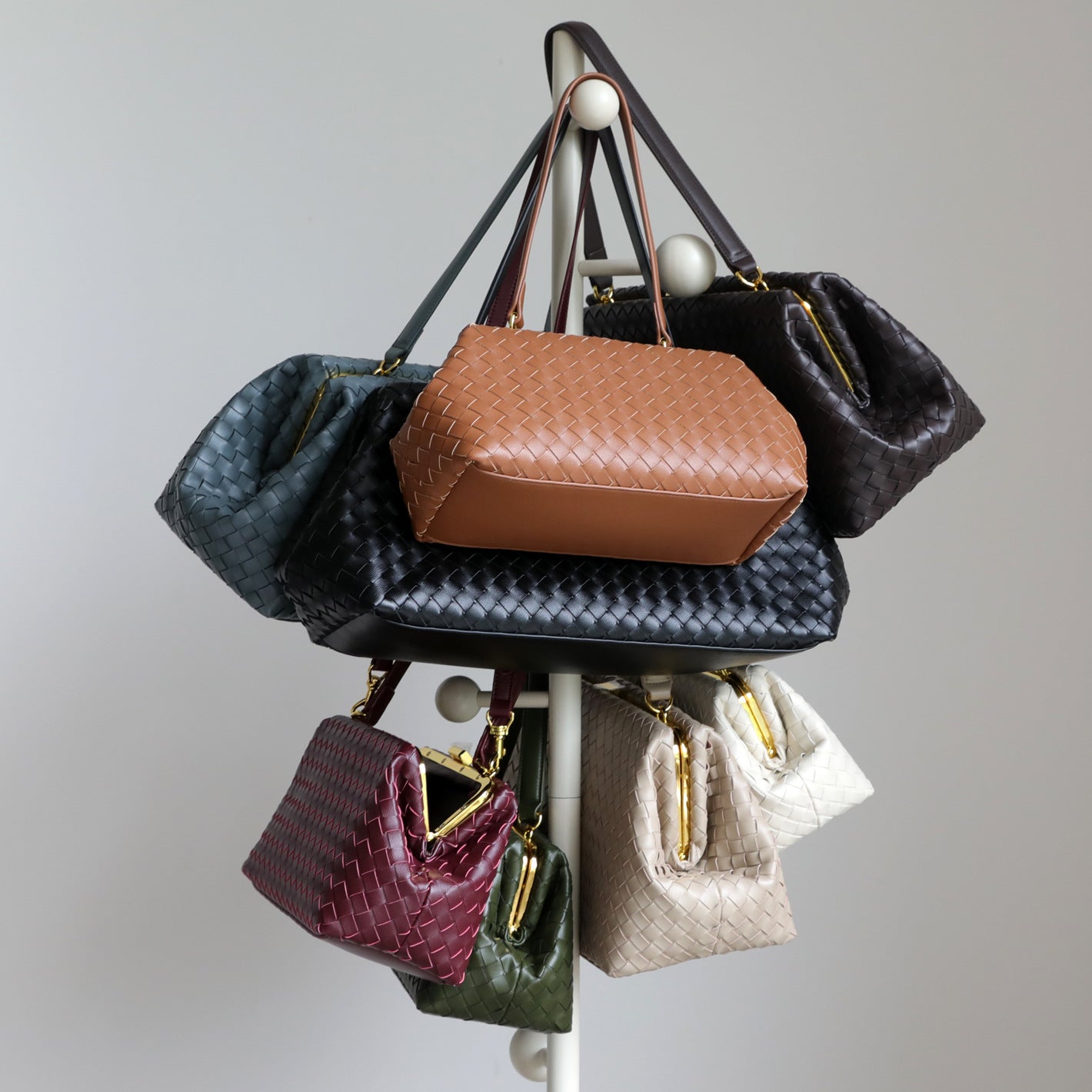 Woven Clasp Tote Bag for Women Large Capacity Commuter Shoulder Handbag, Premium Fashion Purse with Elegant Hardware Detail