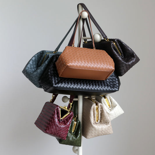 Woven Clasp Tote Bag for Women Large Capacity Commuter Shoulder Handbag, Premium Fashion Purse with Elegant Hardware Detail