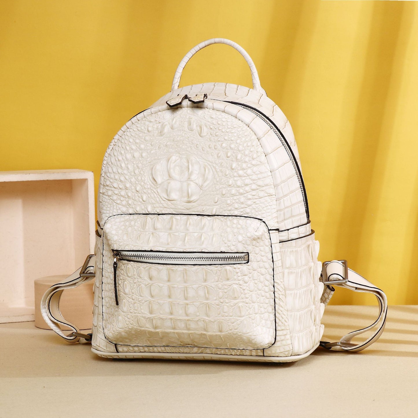 New Arrival Croc-Effect Large Capacity Backpack for Women, A Fashionable Outdoor Travel Daypack Perfect for School & Everyday Use