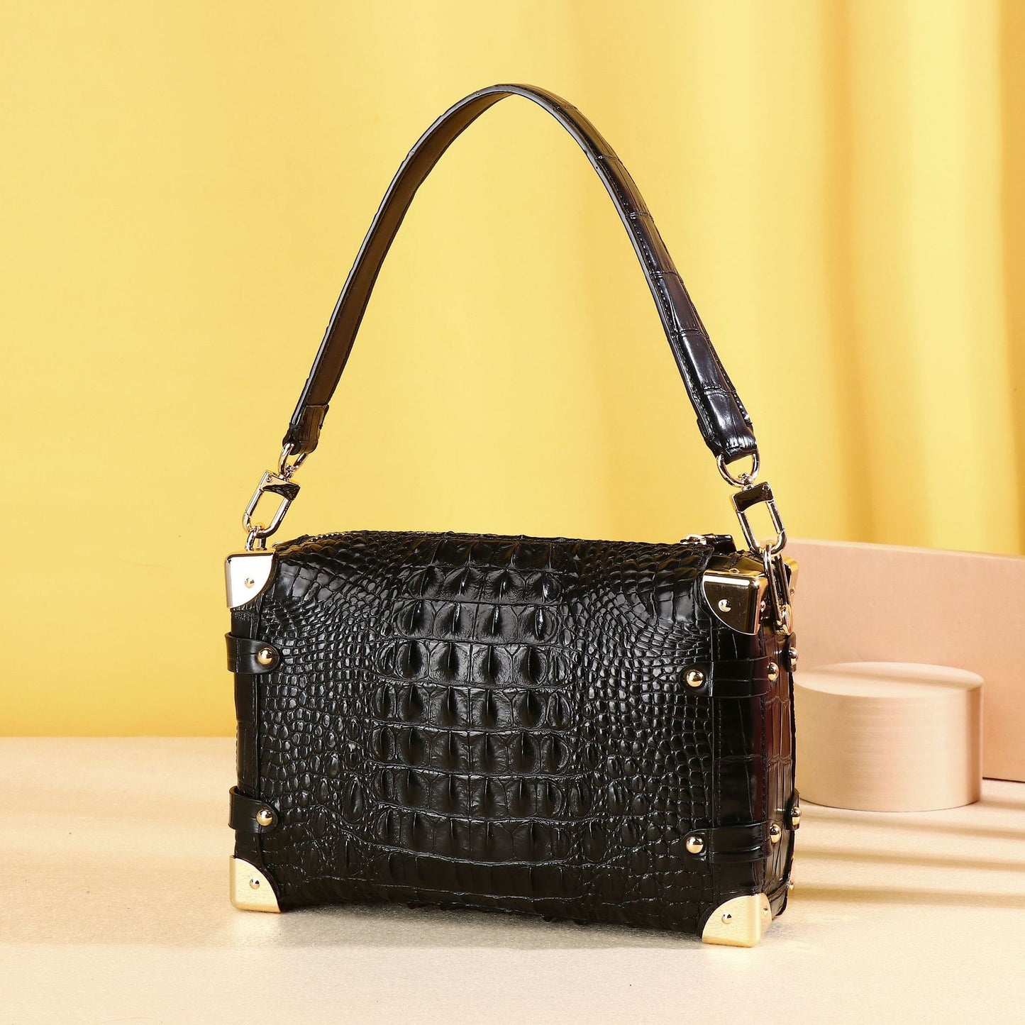 New Arrival Croc-Effect Square Box Bag for Women, A Studded Crossbody Handbag with Casual Lazy Style Design