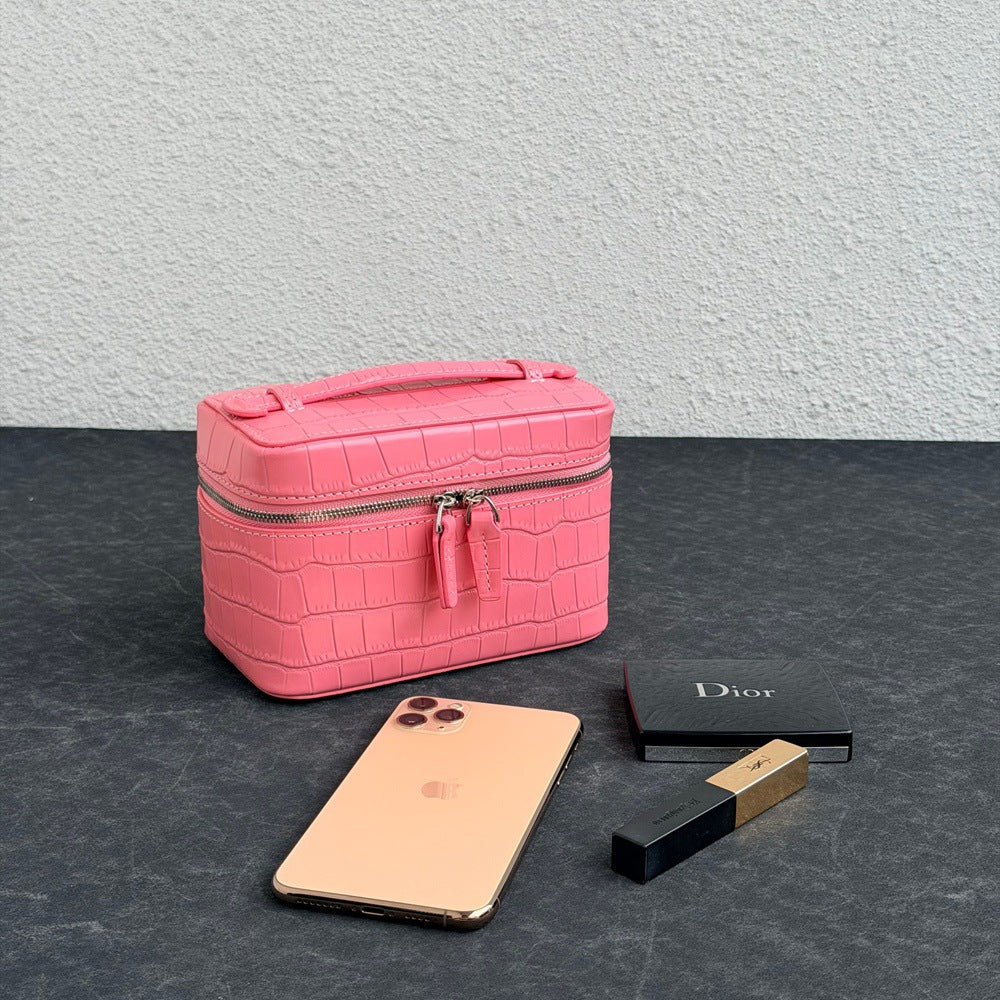 New Arrival Croc-Effect Genuine Leather Bento Box Bag for Women, A Vintage Top-Handle Small Square Commuter Handbag with Premium Top-Layer Cowhide & Trendy Design