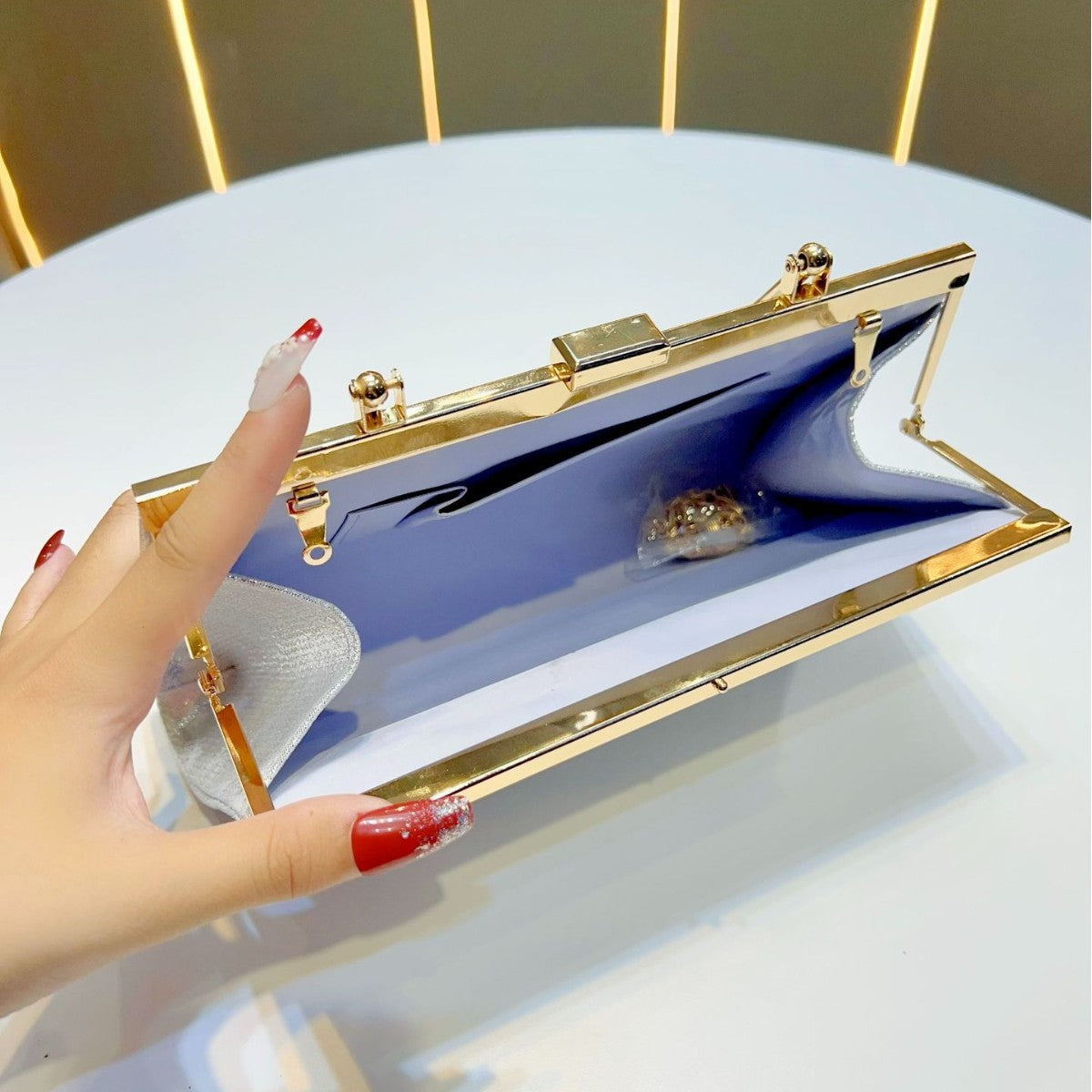 Elegant Chinese Style Pearl Chain Evening Bag for Women, A Premium Hot-Selling Crossbody Shoulder Handbag with Sophisticated Oriental Design, Perfect for Banquets Weddings & Formal Events