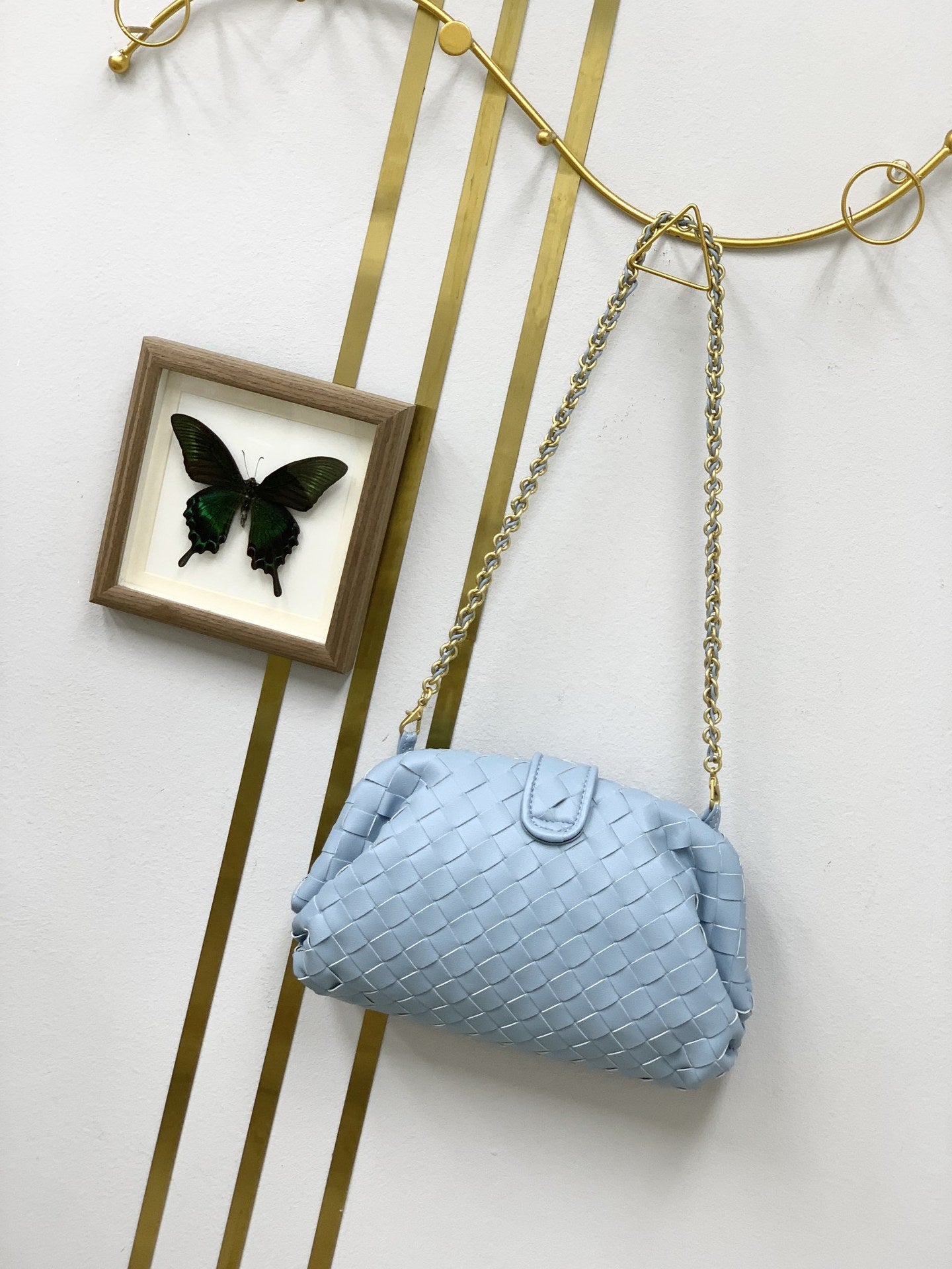 Genuine Leather Woven Cloud Bag with Clip Design, New Versatile Large Capacity Shoulder Crossbody Top Handle Underarm Purse, Light Luxury Handbag for Ladies