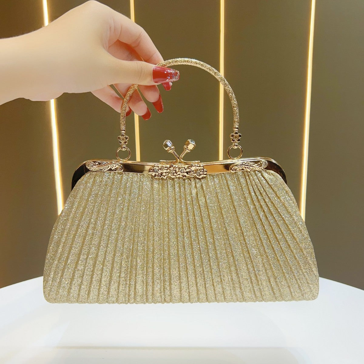 Elegant Pleated Banquet Bag for Women, A Luxurious Top-Handle Evening Handbag with Premium Sophisticated Design, Perfect for Special Occasions