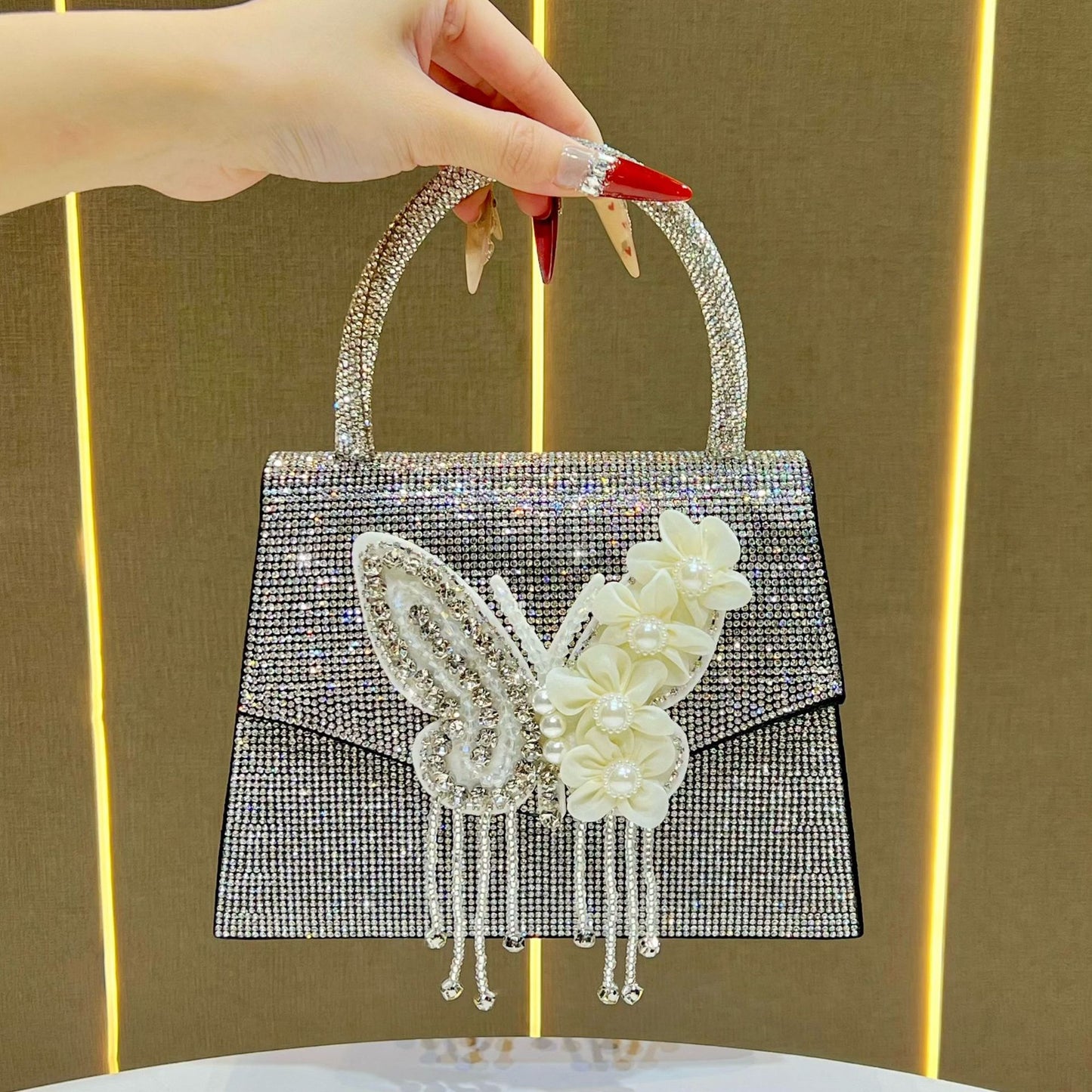 Elegant Rhinestone Butterfly Evening Bag for Women, A Premium Chain Small Square Top-Handle Crossbody Handbag with Stylish Tassel Detail & Sparkly Crystal Embellishment, Perfect for Banquets Weddings & Special Occasions