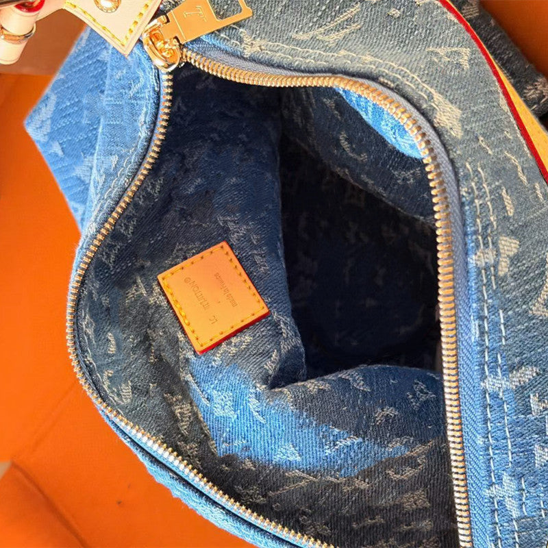 Denim Manhattan Travel Tote Bag for Women Large Capacity Shoulder Messenger Underarm Handbag, Baggy Style Purse with Casual Denim Design
