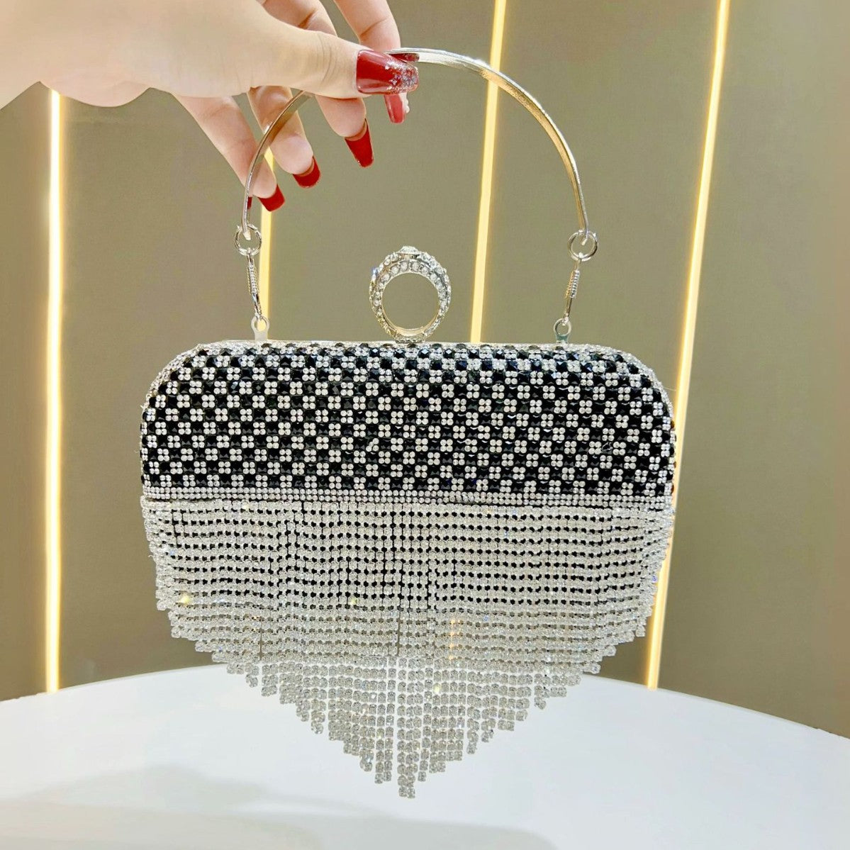 Dazzling Full Rhinestone-Studded Evening Clutch for Women, A Sparkly Crystal Tassel Banquet Bag Perfectly Designed for Wedding Gowns Bridal Dresses & Formal Events