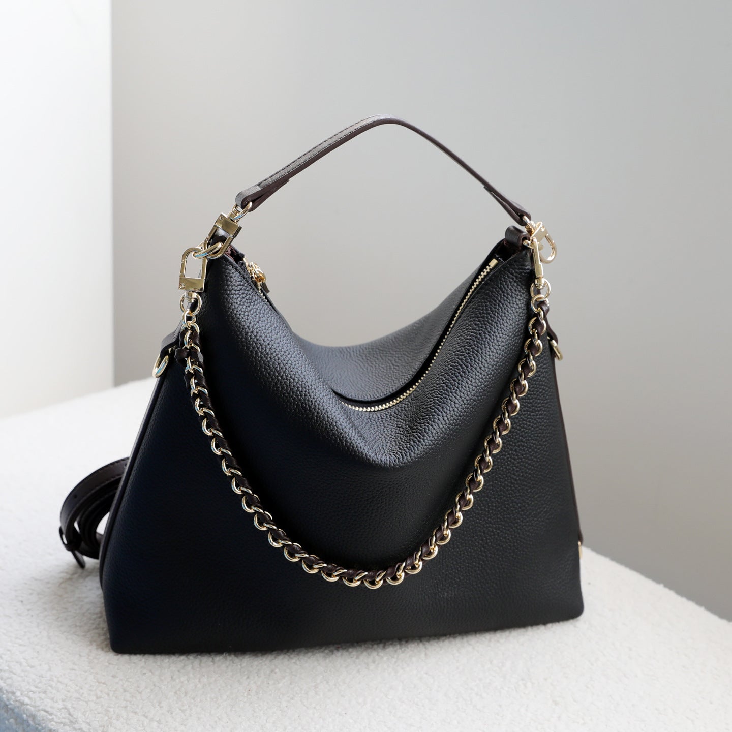 Top Layer Cowhide Color-Block Tote Bag for Women Casual Commuter Shoulder Crossbody Handbag, Versatile Genuine Leather Purse with Fashion Design