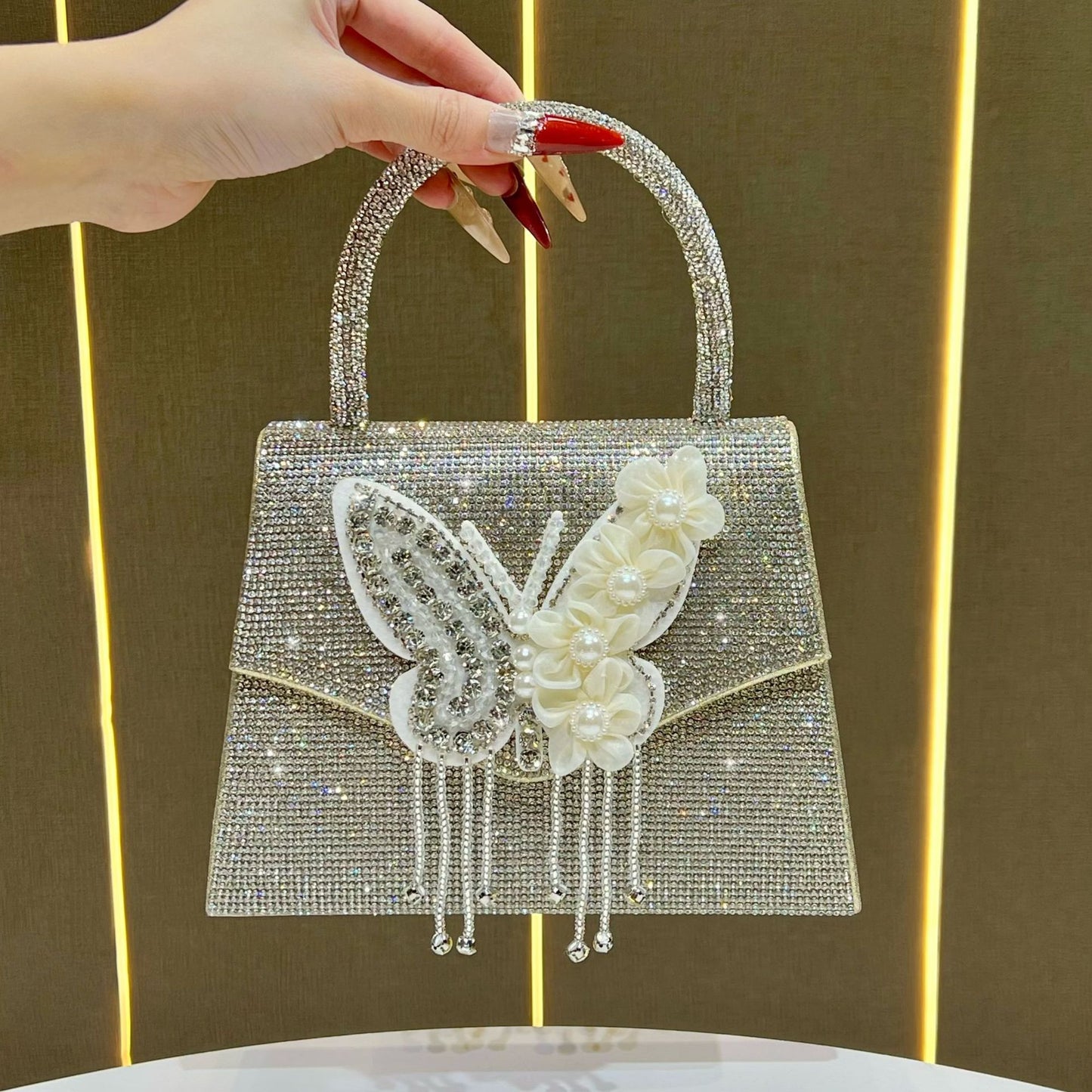 Elegant Rhinestone Butterfly Evening Bag for Women, A Premium Chain Small Square Top-Handle Crossbody Handbag with Stylish Tassel Detail & Sparkly Crystal Embellishment, Perfect for Banquets Weddings & Special Occasions