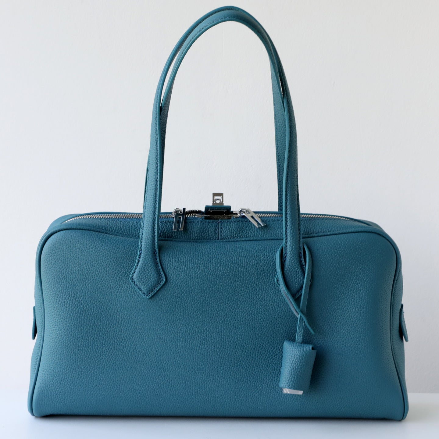 Togo Leather Tote Bag for Women Large Capacity Shoulder Handbag, Premium Commuter Purse with Versatile Everyday Style