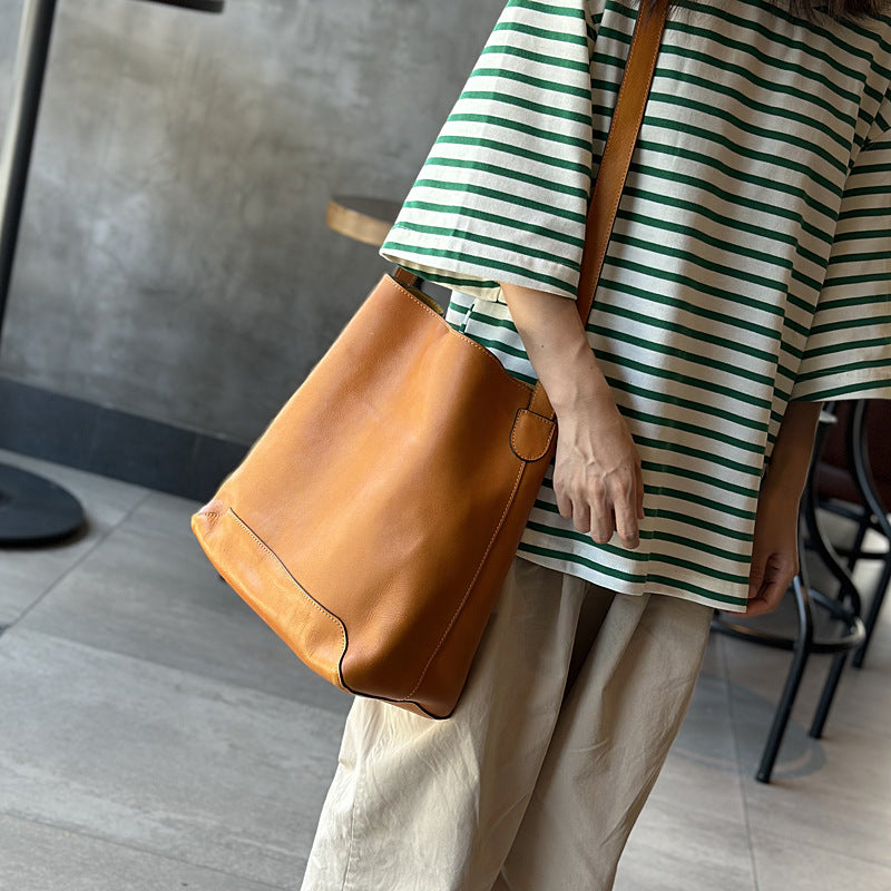 Vegetable-Tanned Cowhide Bucket Tote Bag for Women, Vintage Large Capacity Leather Shopping Shoulder Crossbody Purse, Casual Everyday Handbag for Ladies