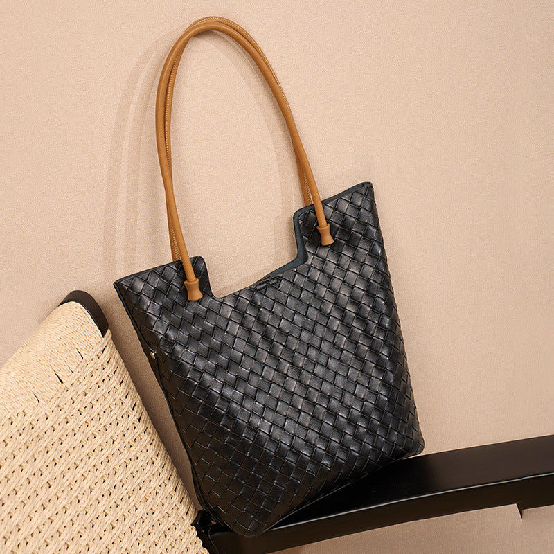Handwoven Tote Bag for Women Minimalist Versatile Large Capacity Shoulder Handbag, Premium Natural Texture Purse with Trendy Design