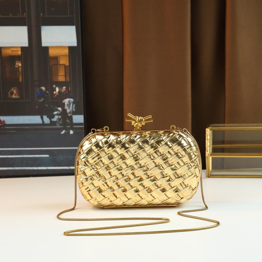 New Arrival Woven Makeup Bag for Women, A Minimalist Classic Small Crossbody Shoulder Purse Perfect for Banquets & Everyday Use