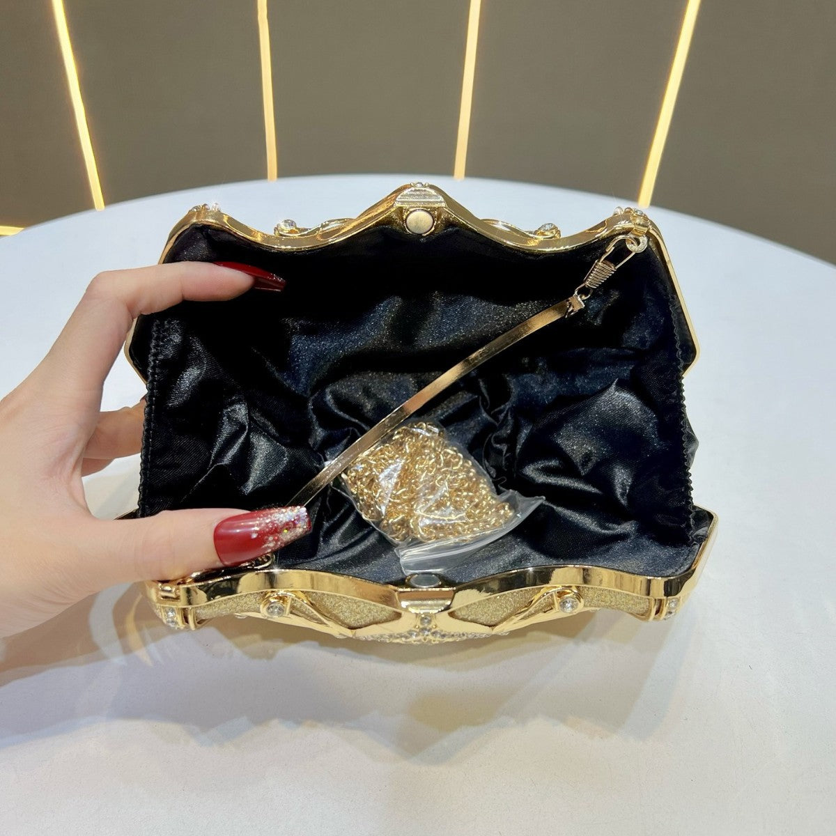Elegant Rhinestone-Embellished Evening Clutch for Women, A Light Luxury Top-Handle Crossbody Bag  Chic Design & Exquisite Heavy-Duty Craftsmanship, Perfect for Banquets Weddings & Formal Events