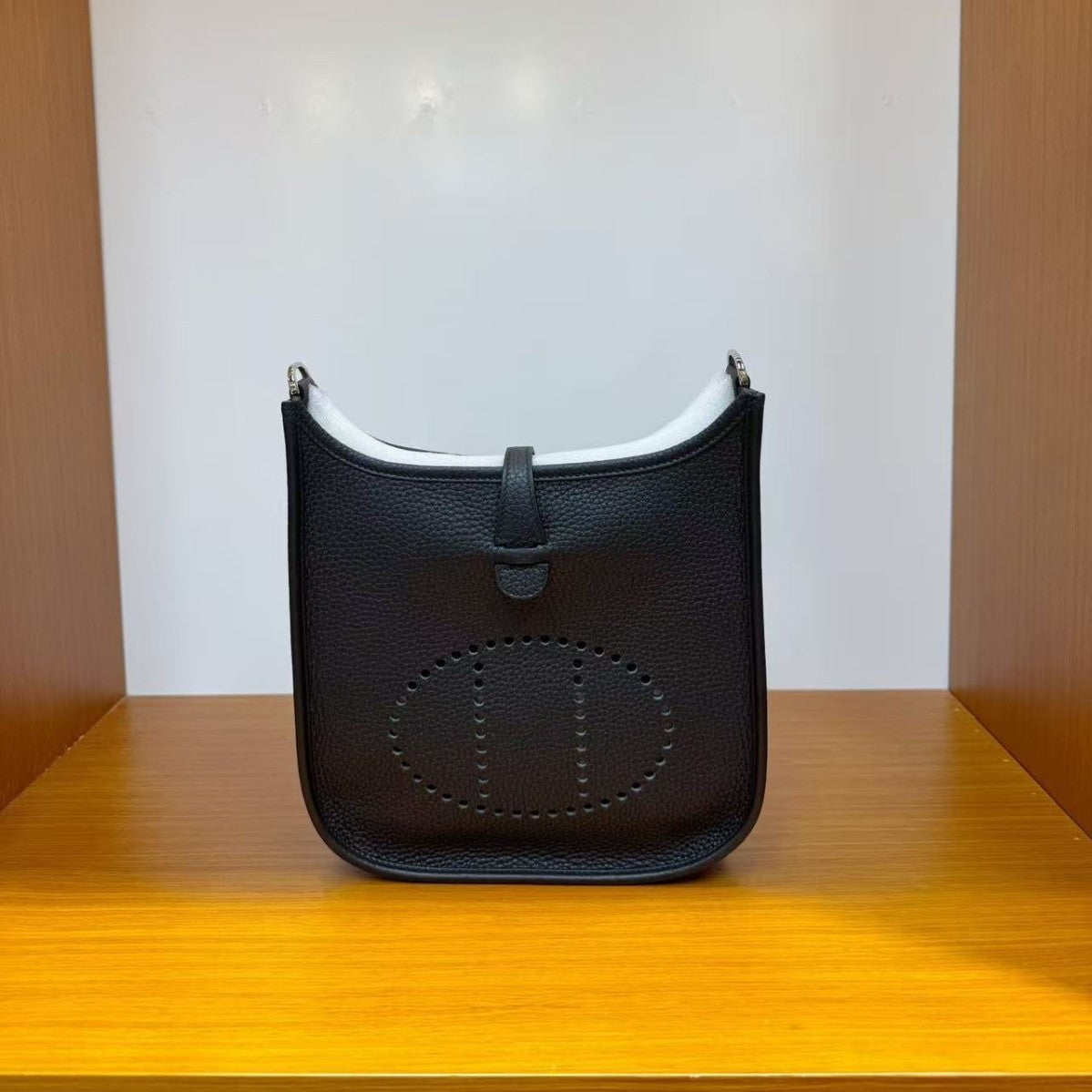 Women's Pebbled Leather Cross-Body Shoulder Bag, Hermès-Inspired Hollow-Out Design, Premium Cowhide Satchel for Daily Use, Factory Direct Bulk Supply