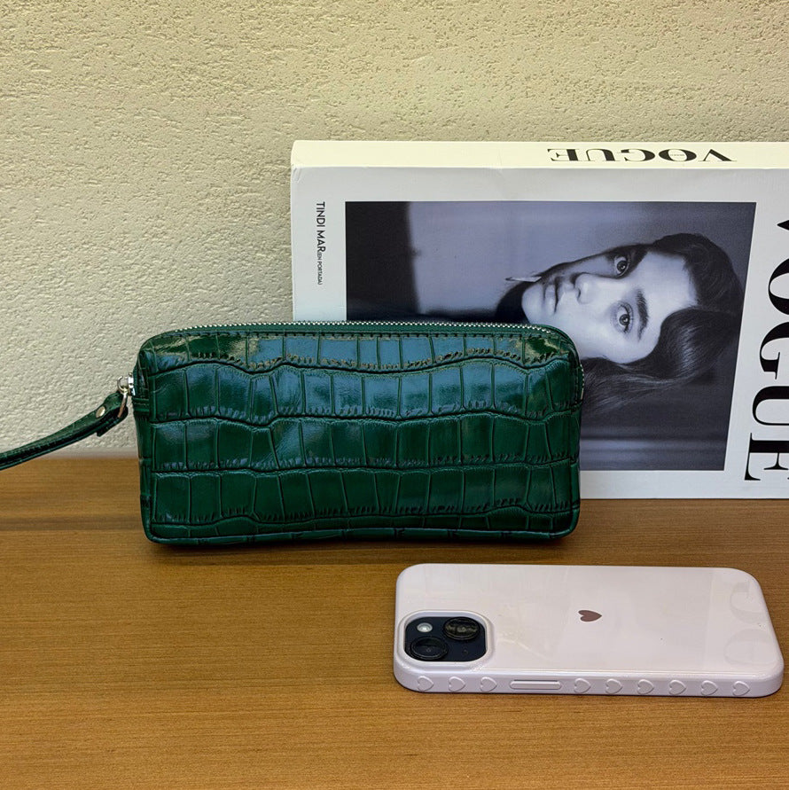 New Arrival Croc-Effect Genuine Leather Clutch for Women, A Multi-Functional Top-Layer Cowhide Coin Purse Hand Grab Bag with Premium Sophisticated Design