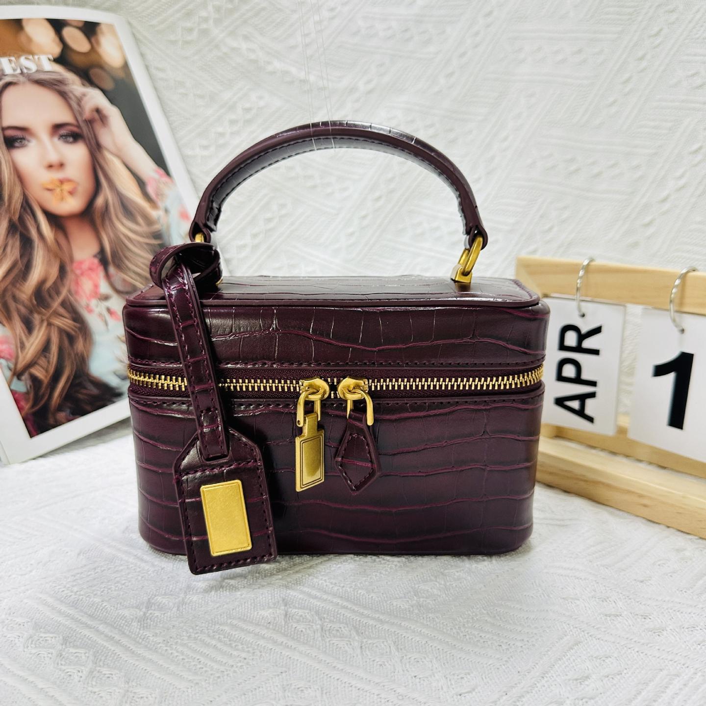 New Arrival Croc-Effect Genuine Leather Bento Box Bag for Women, A Versatile Small Shoulder Crossbody Top-Handle Handbag with Fashionable Design