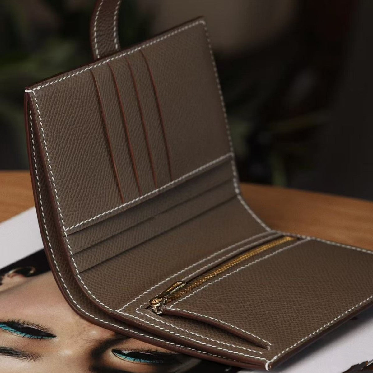 Genuine Leather Wallet for Men, Hermès-Inspired Epsom Leather Bifold Money Clip Wallet with Snap Closure, RFID Blocking Card Holder with 12 Card Slots and 2 Cash Compartments, Large Capacity Business Wallet