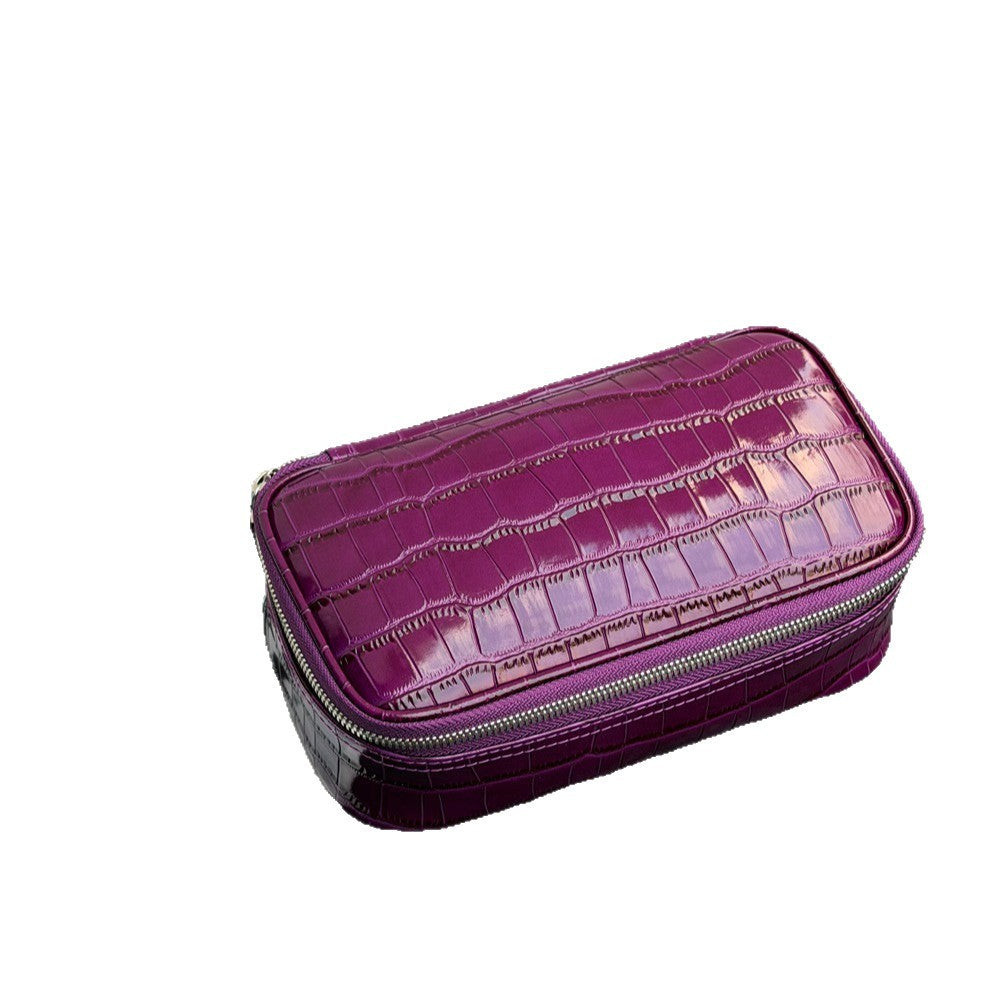 New Arrival Waterproof Croc-Effect Genuine Leather Makeup Bag for Women, A Large Capacity Portable Toiletry Organizer Pouch Perfect for Travel & Daily Use