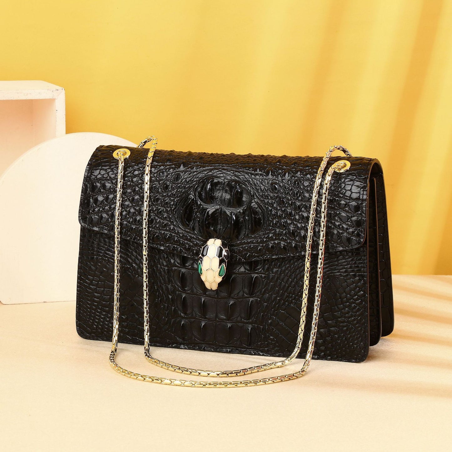 New Arrival Croc-Effect Shoulder Bag for Women, A Trendy Crossbody Chain Handbag with Croc-Bone Pattern Design