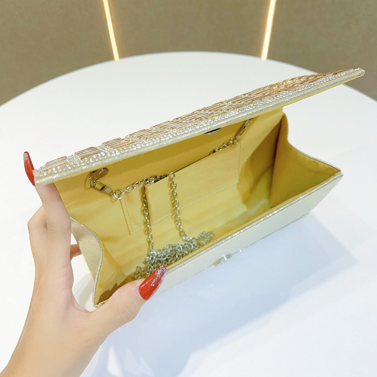 Dazzling Full Rhinestone Evening Clutch for Women, A Sparkly Banquet Bag Perfect for Wedding Bridesmaid Formal Dresses, Versatile Crossbody Shoulder Handbag