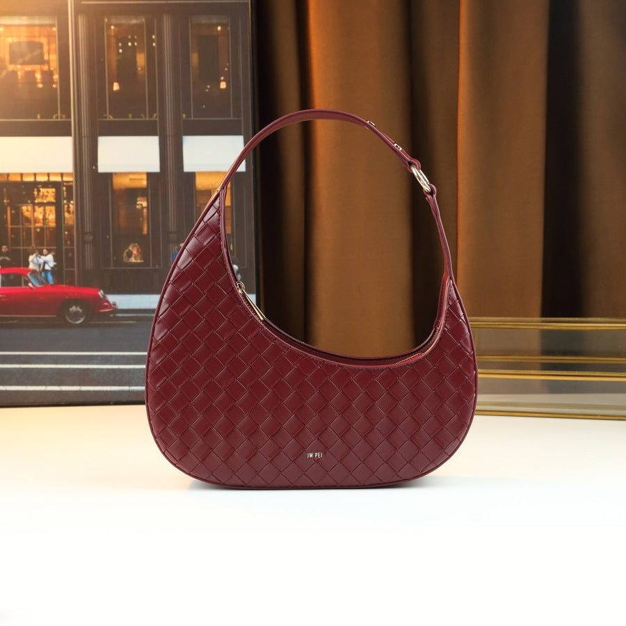 New Arrival Korean Style Woven Underarm Bag for Women, A Unique Crescent Shoulder Handbag with Versatile Fashionable Design