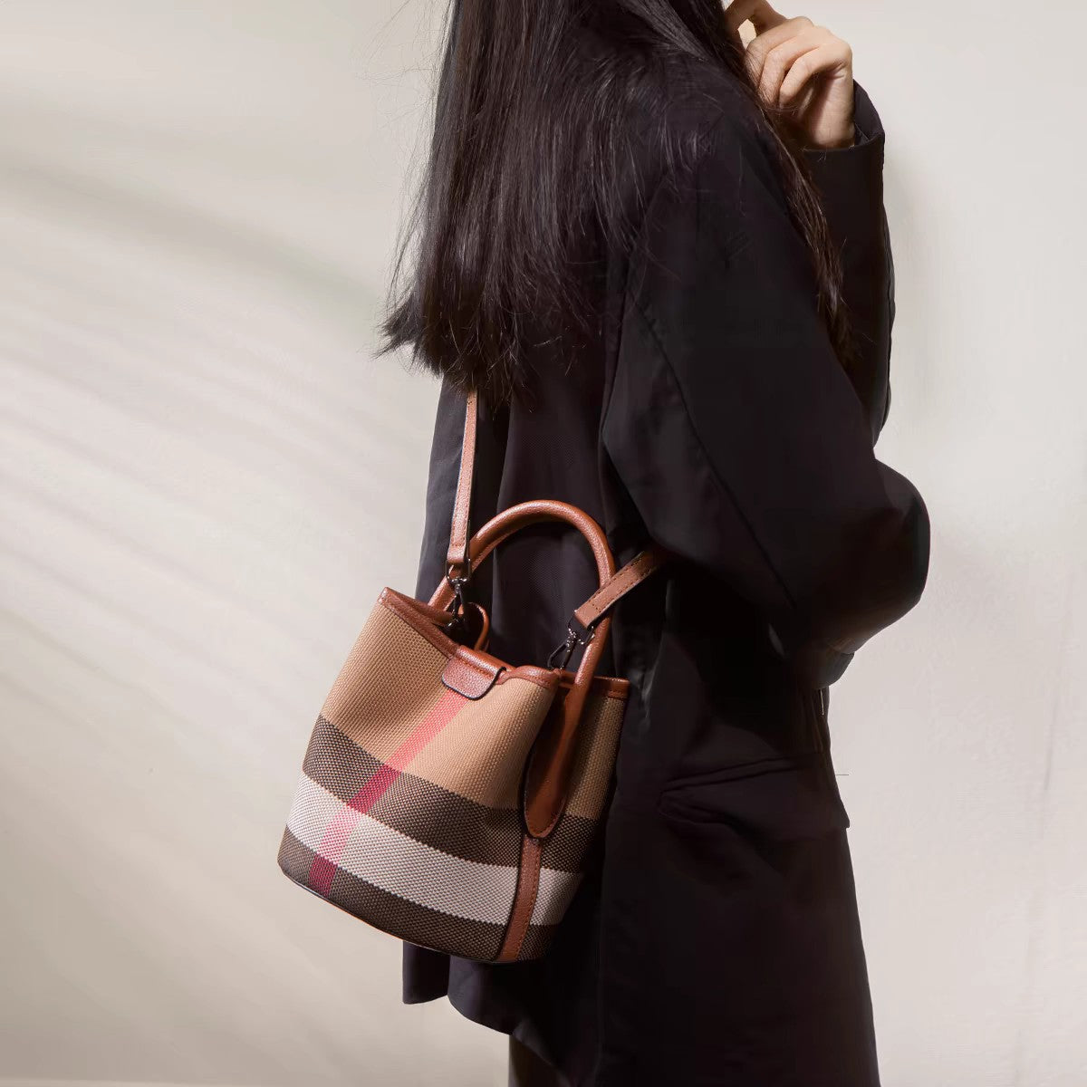 Genuine Leather Plaid Bucket Mother-Child Bag for Women, New Versatile Shoulder Crossbody Top Handle Purse, Fashionable Everyday Handbag for Ladies