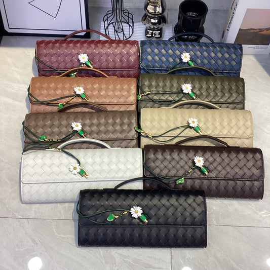 Woven Baguette Shoulder Bag, Niche High-End Daisy Clutch Evening Bag, Versatile Crossbody Fashion Bag for Women