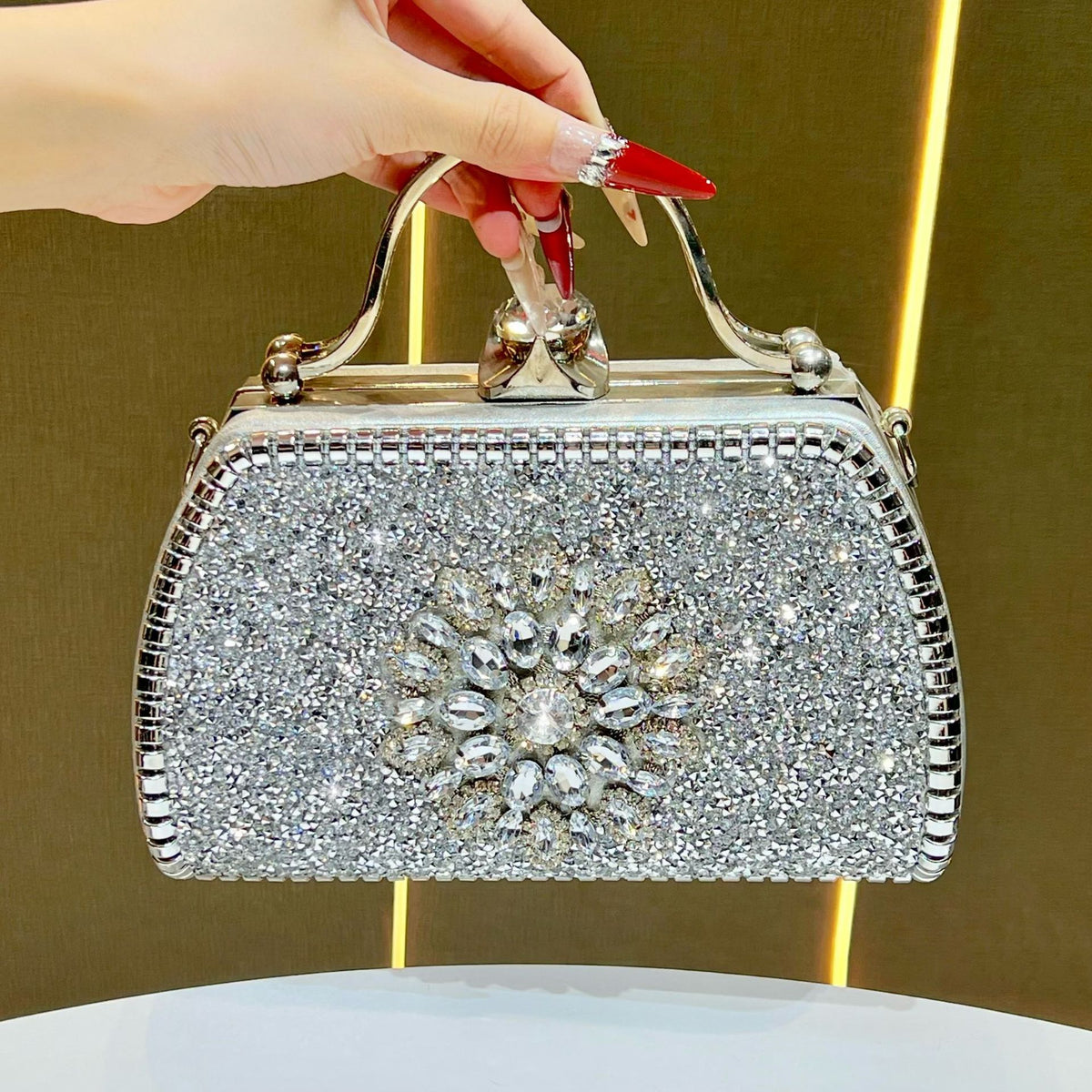 Dazzling Full Rhinestone Evening Clutch for Women, A Sparkly Crystal-Embellished Top-Handle Crossbody Shoulder Bag, Perfect for Cheongsam Banquets Weddings & Special Occasions